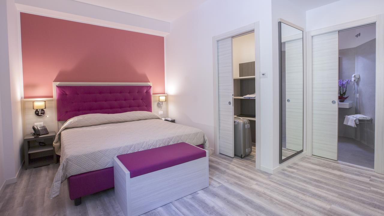 Alma Living Hotel- Al Girarrosto Венцоне Екстер'єр фото